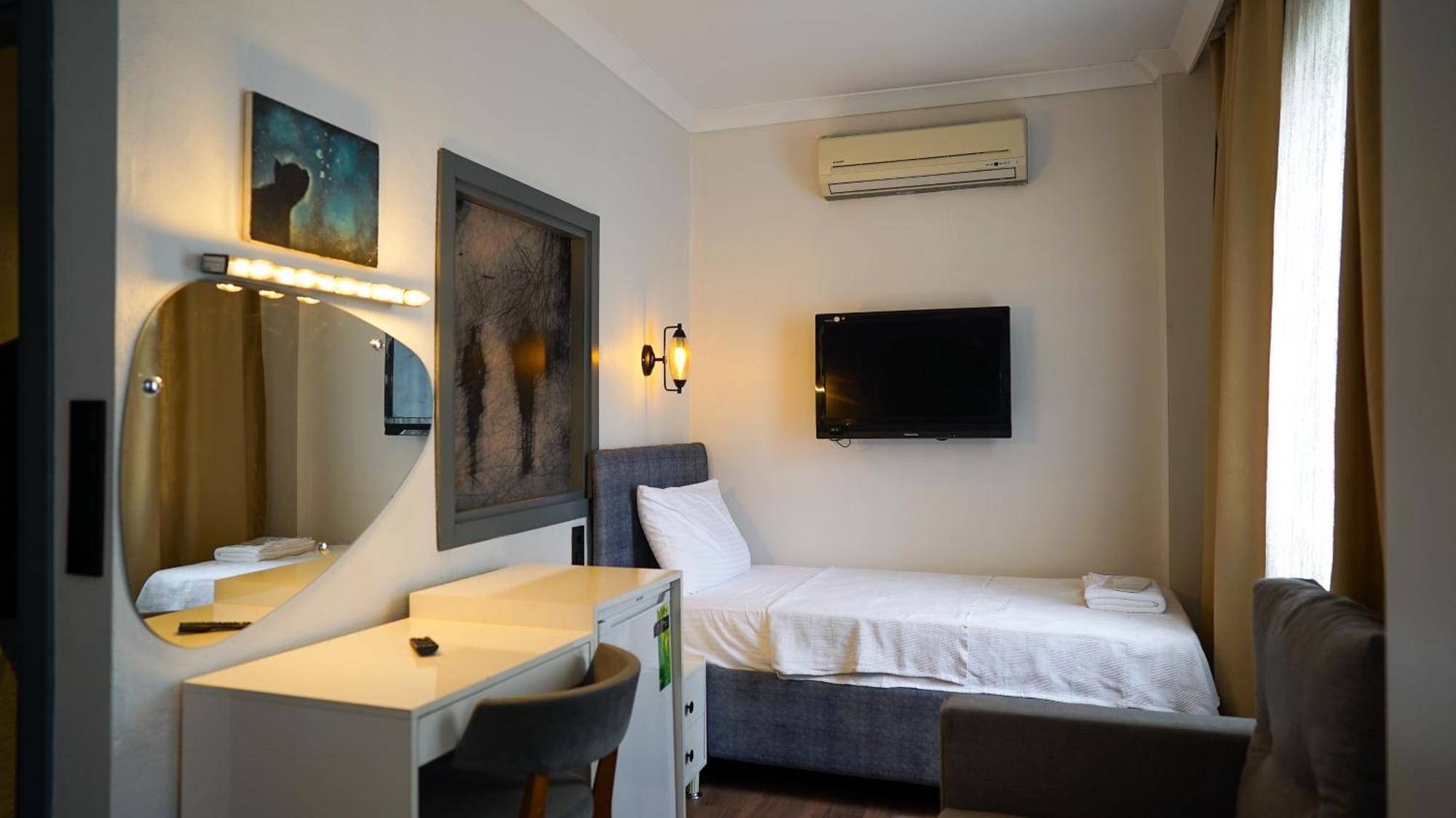 Front Door Suites Истанбул Екстериор снимка