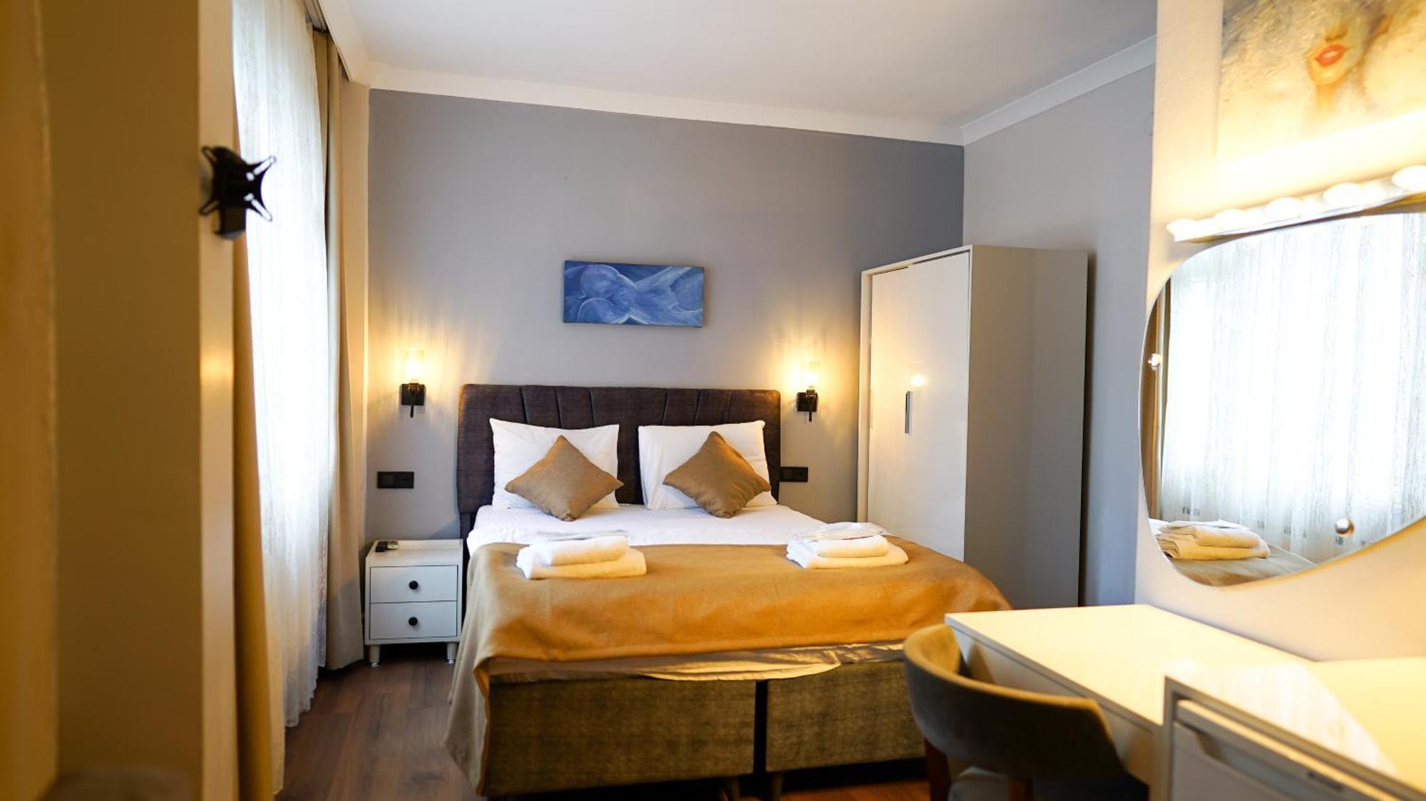 Front Door Suites Истанбул Екстериор снимка